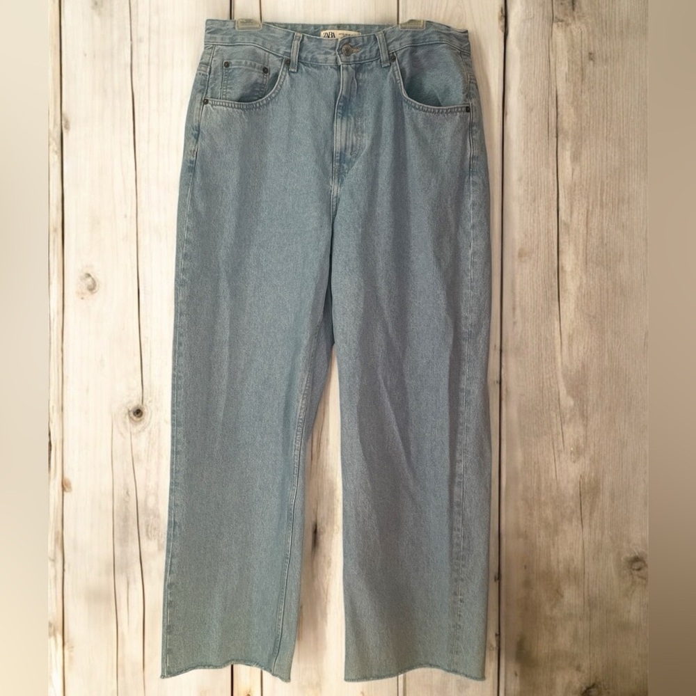 Zara light wash baggy Jeans